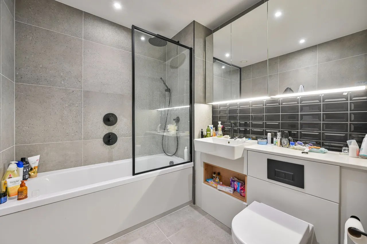 Apartment 2307, Hawksbury Heights, London, photo 9
