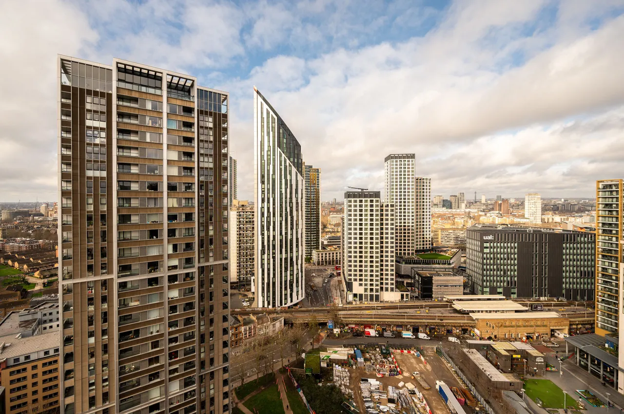 Apartment 2307, Hawksbury Heights, London, photo 4
