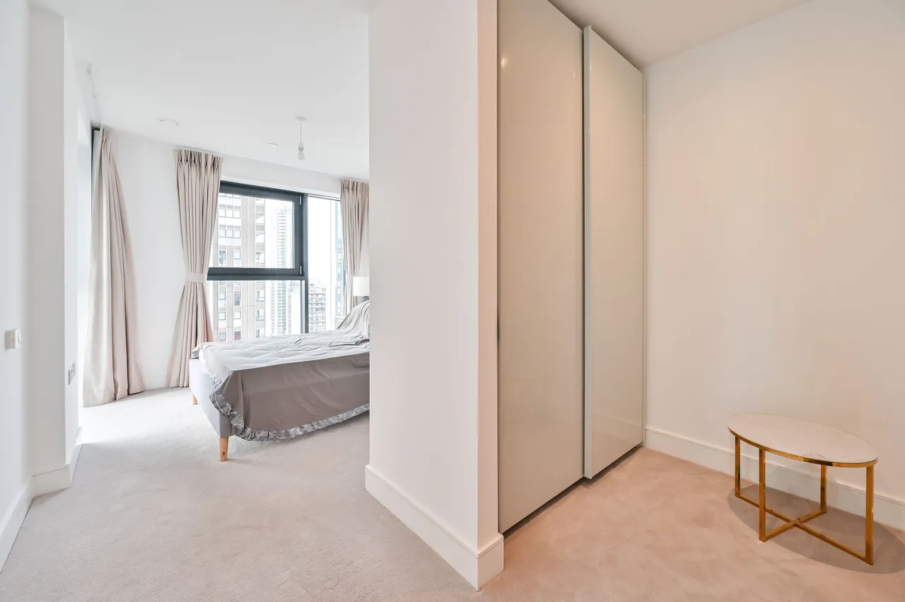 Apartment 2307, Hawksbury Heights, London, photo 5