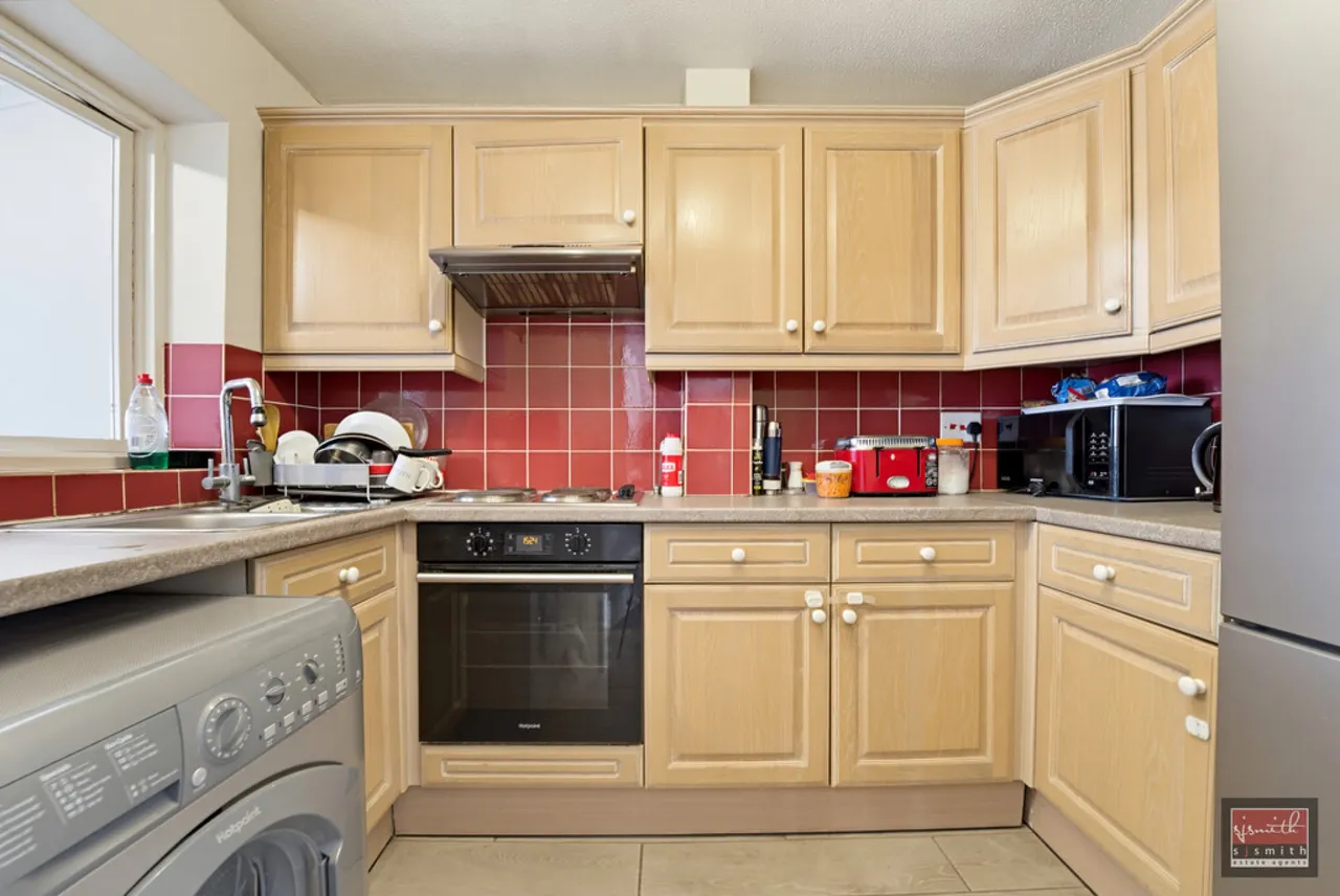 Douglas Road, Stanwell, TW19, photo 6