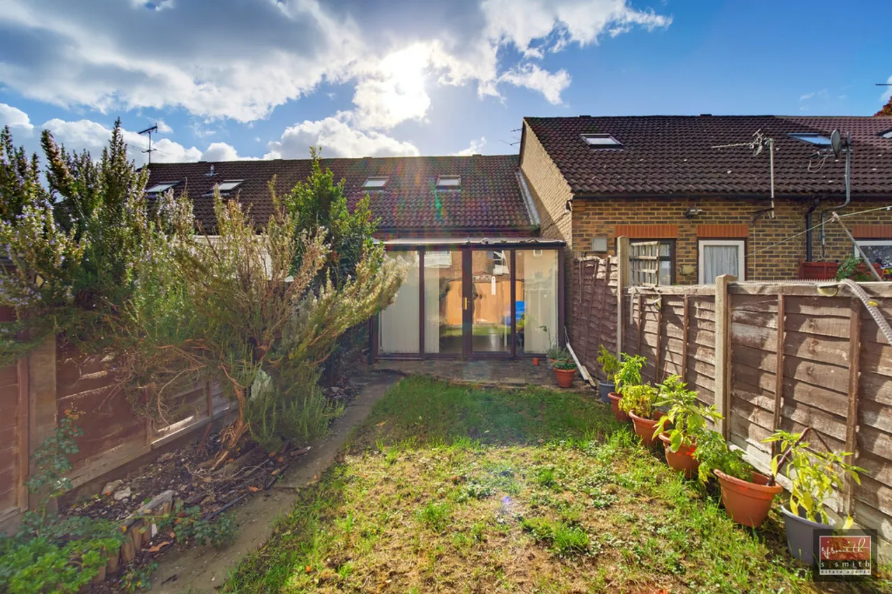 Douglas Road, Stanwell, TW19, photo 14