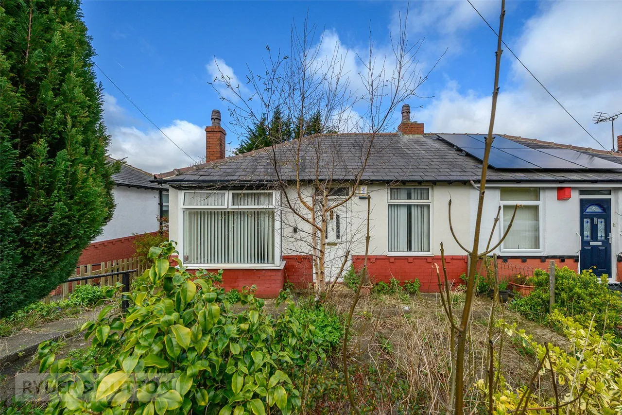 Cross Lane, Primrose Hill, HD4, photo 17