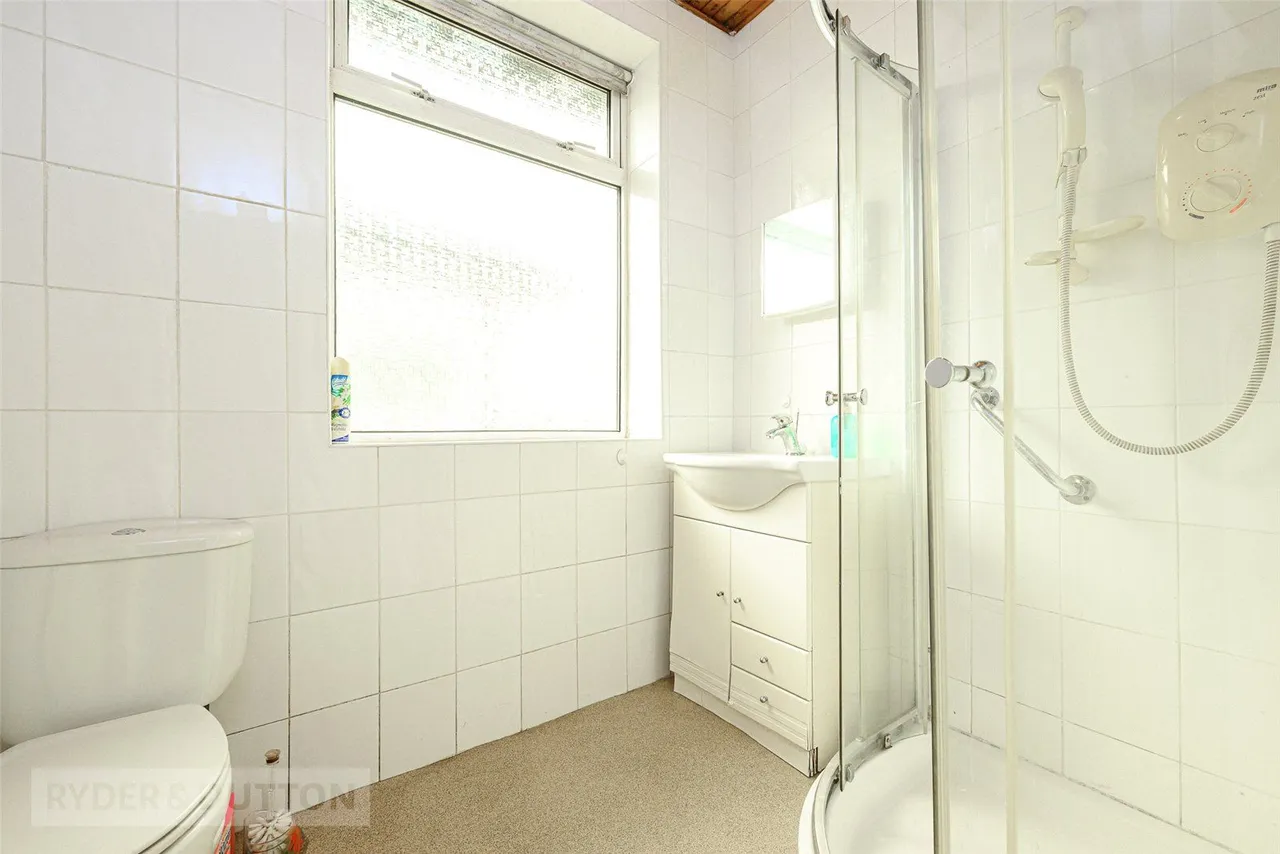 Cross Lane, Primrose Hill, HD4, photo 14