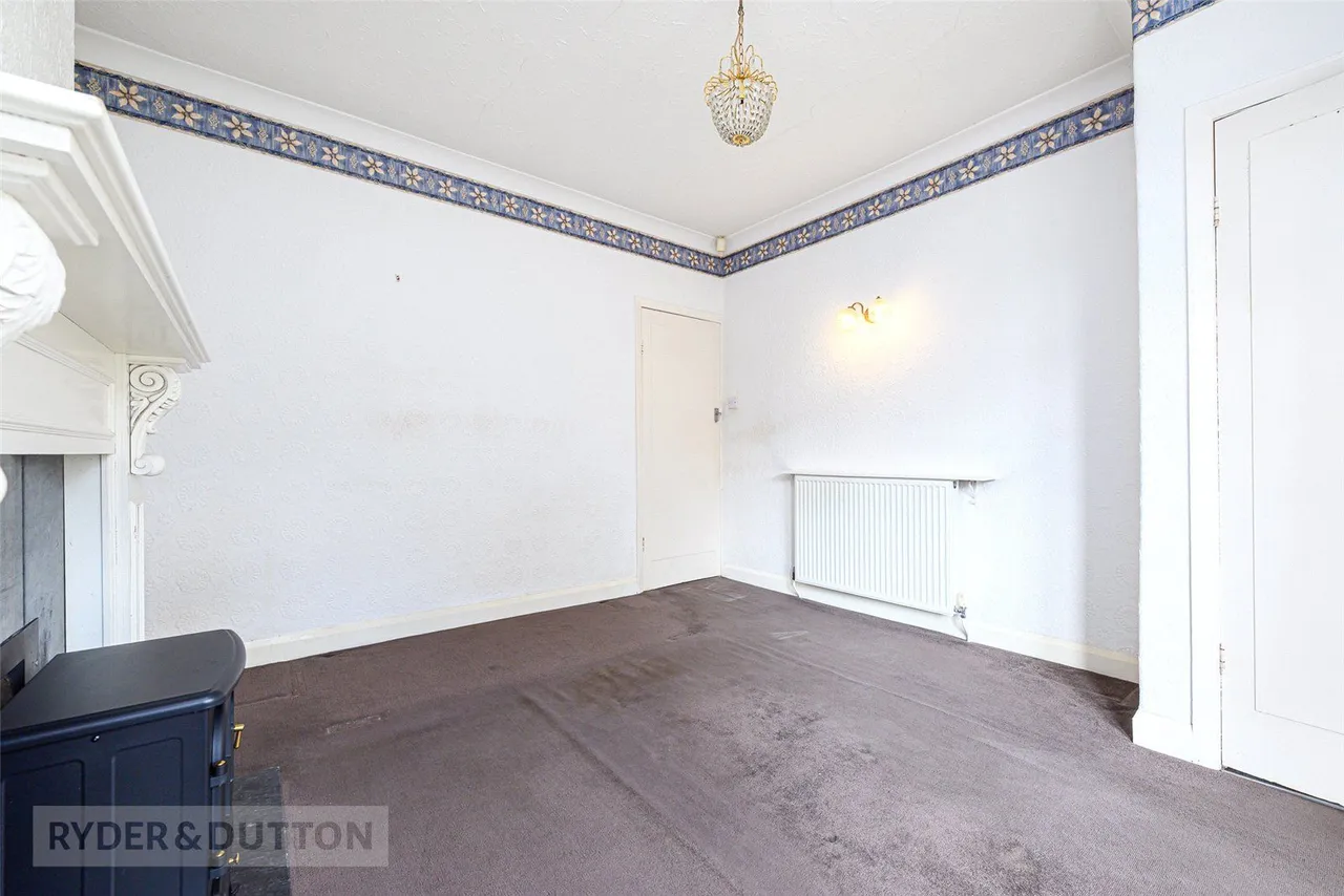 Cross Lane, Primrose Hill, HD4, photo 4