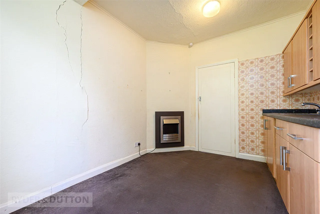 Cross Lane, Primrose Hill, HD4, photo 8
