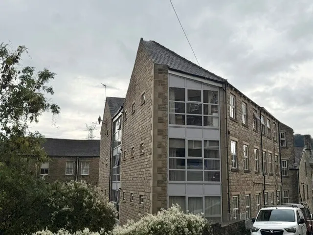 2 bed flat to rent, Hollins Mill Lane, Sowerby Bridge, HX6