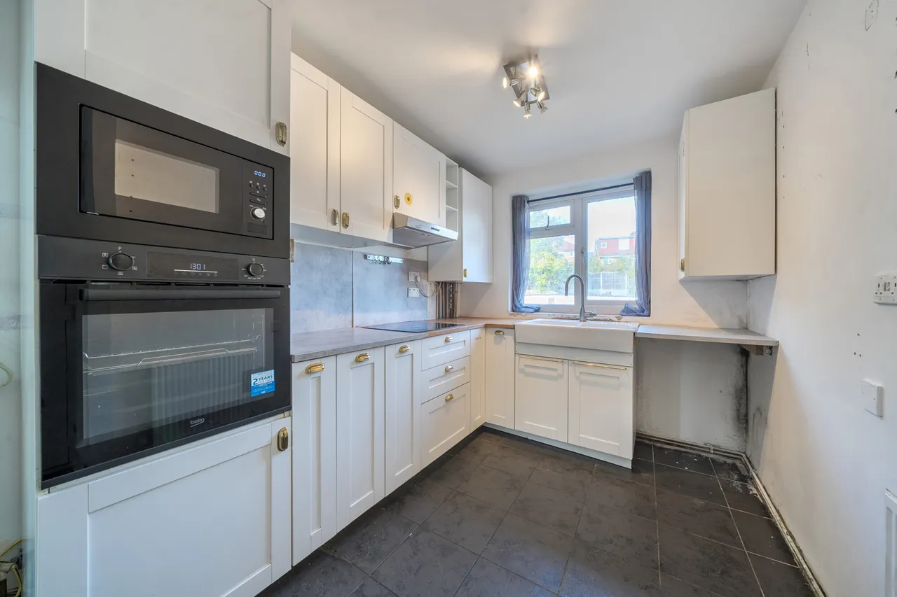 Ravensbourne Park Crescent, London, SE6, photo 7