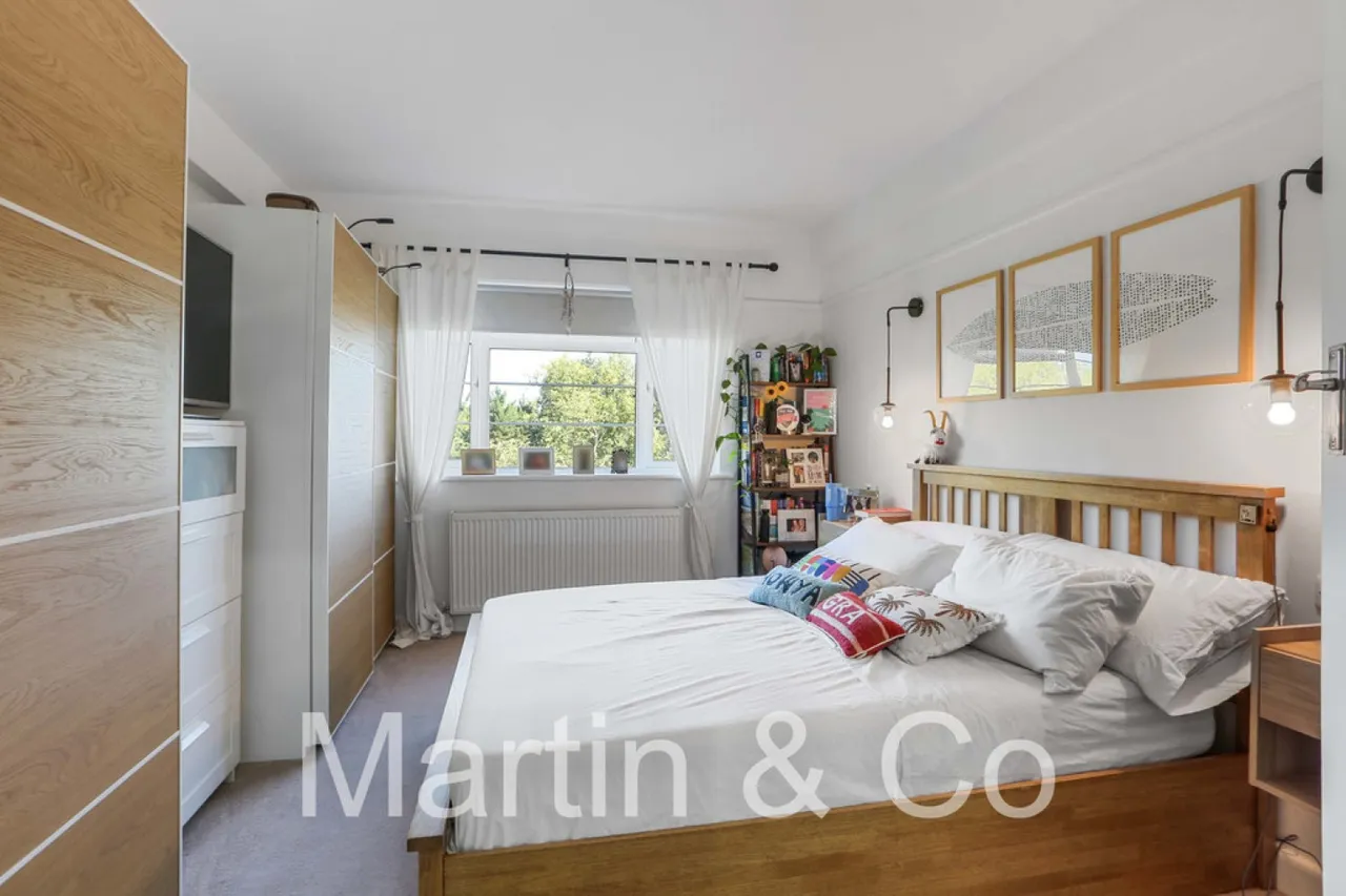 Bushey Road, Raynes Park, SW20, photo 5