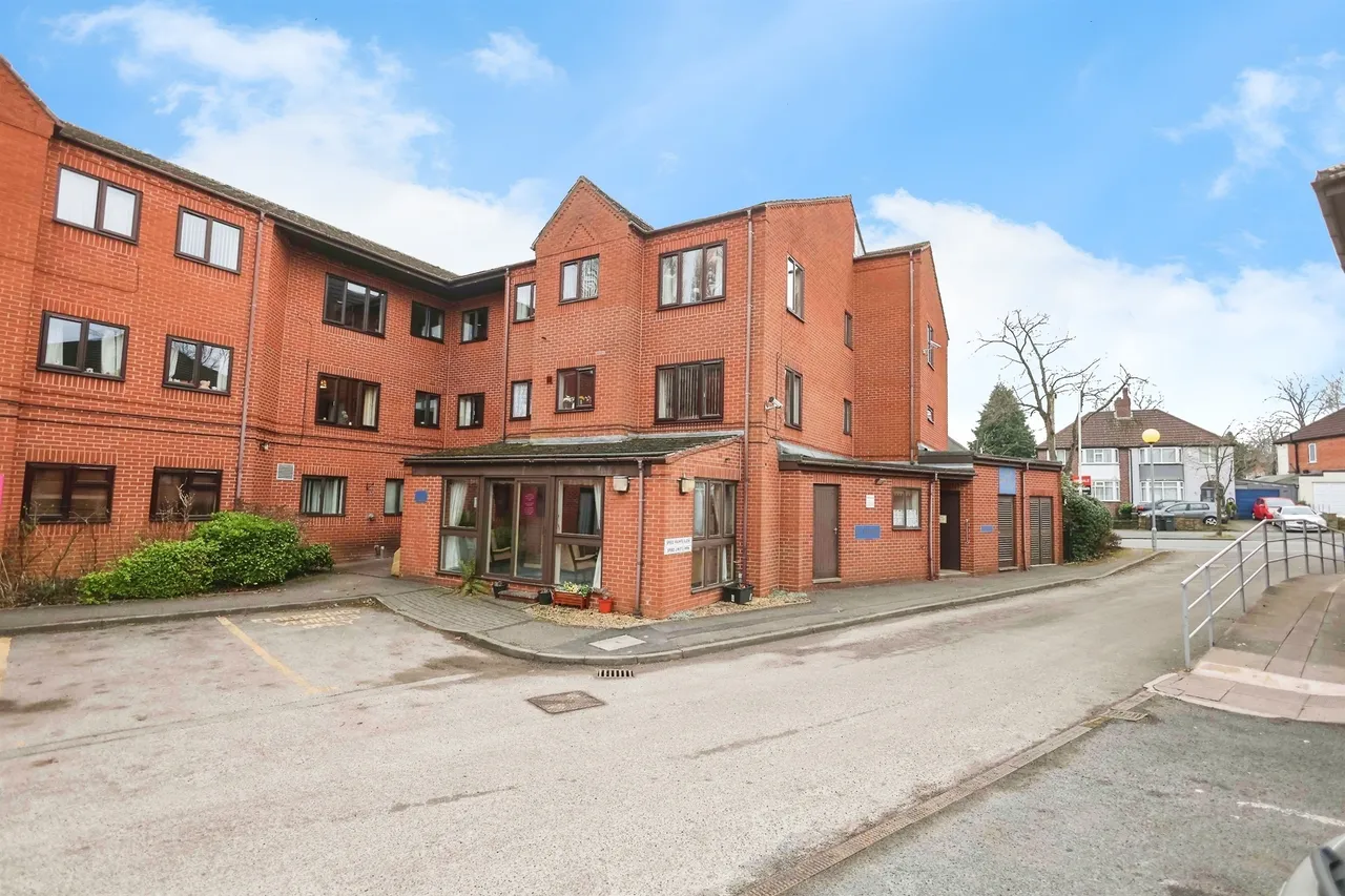 2 bed flat for sale, Haunch Lane, Birmingham, B13