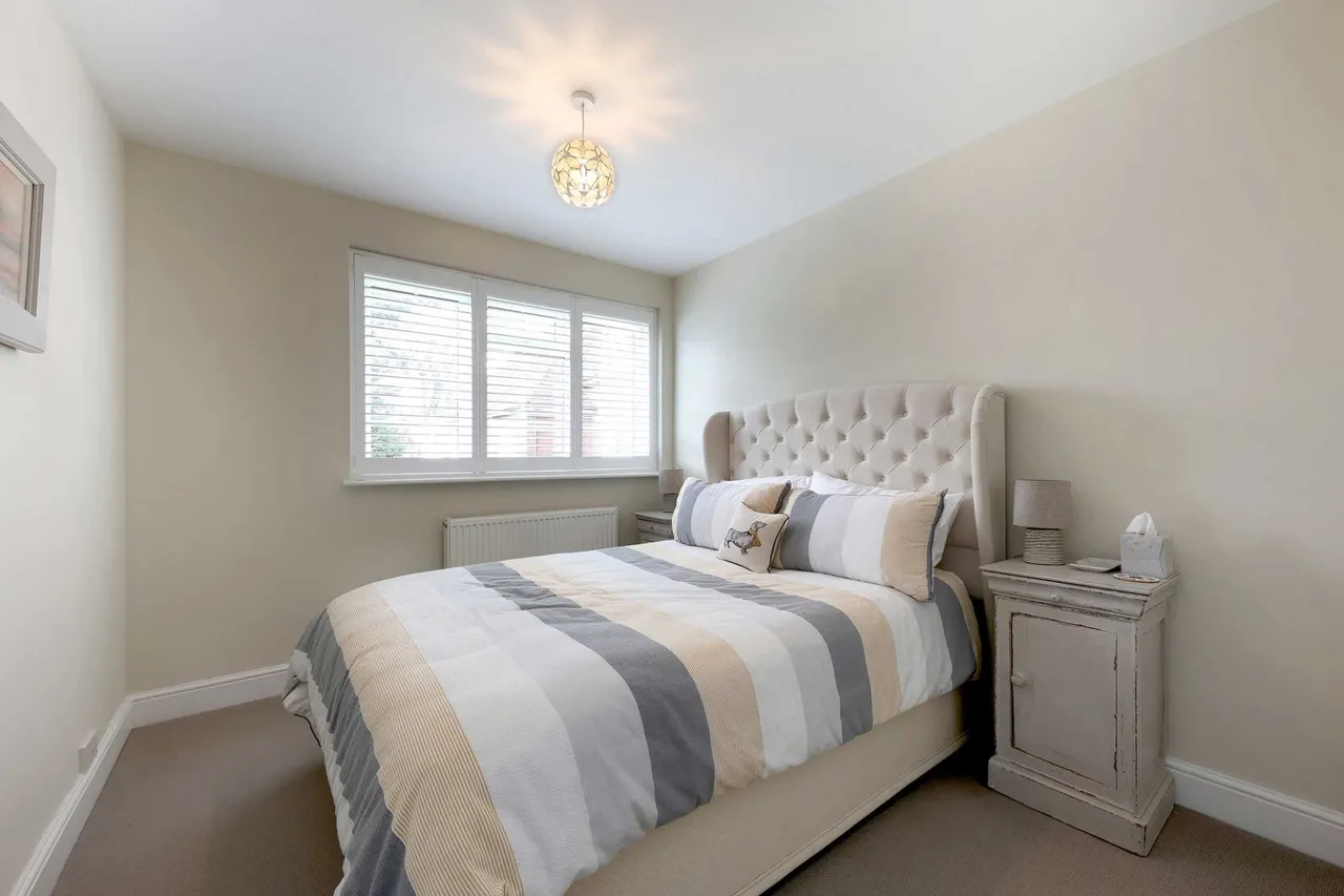 Grove Road, Craigleith, HP9, photo 9