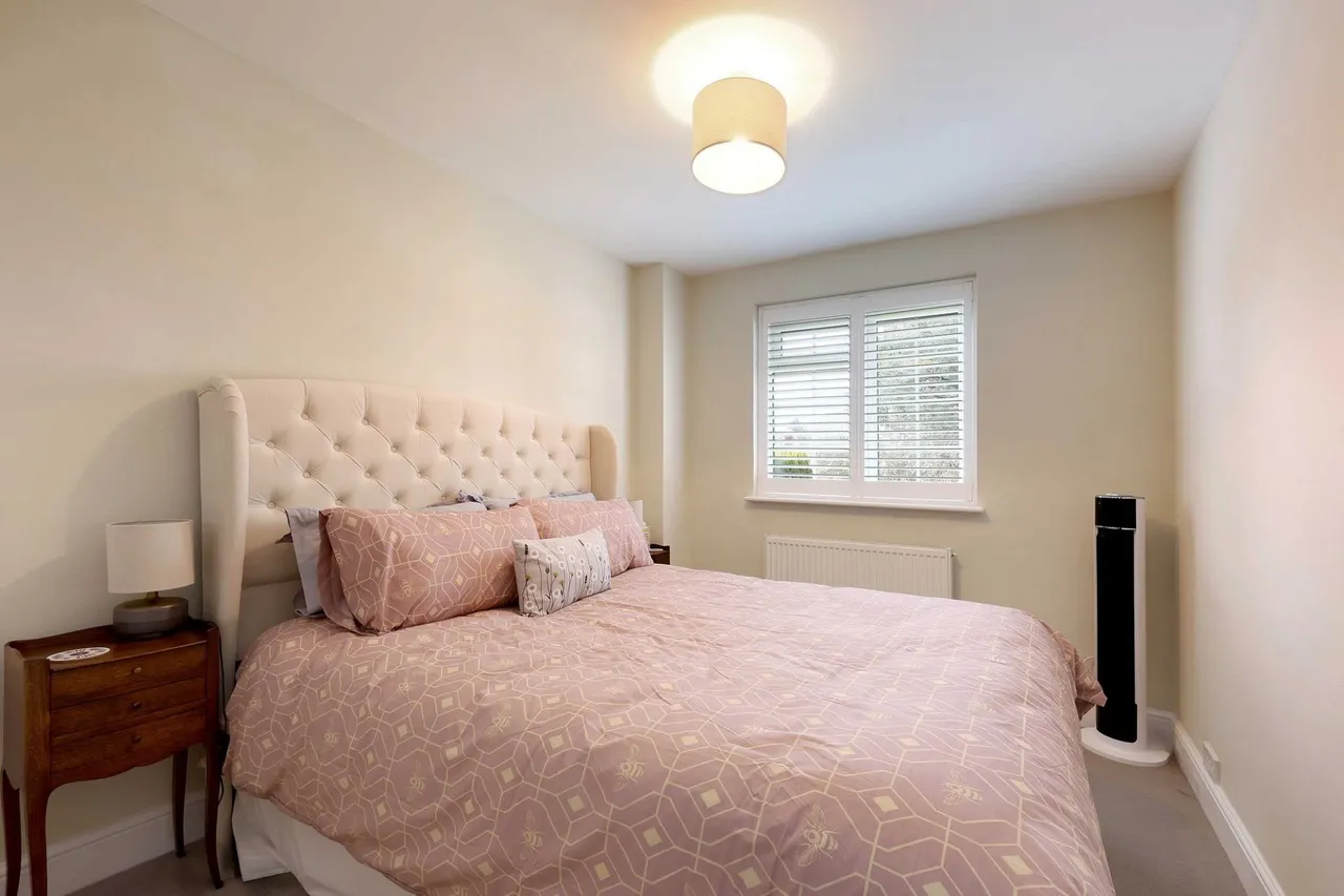 Grove Road, Craigleith, HP9, photo 10