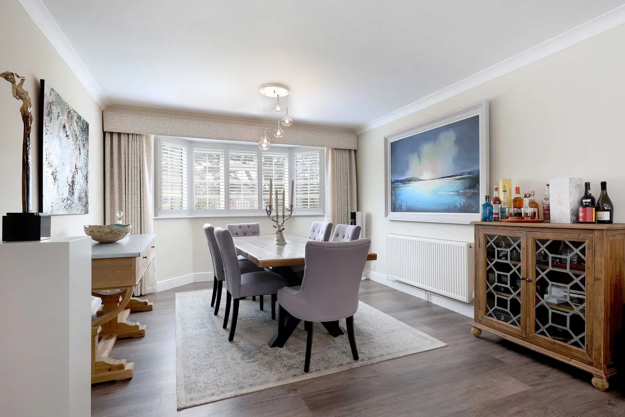 4 bed flat for sale — Grove Road, Craigleith, HP9