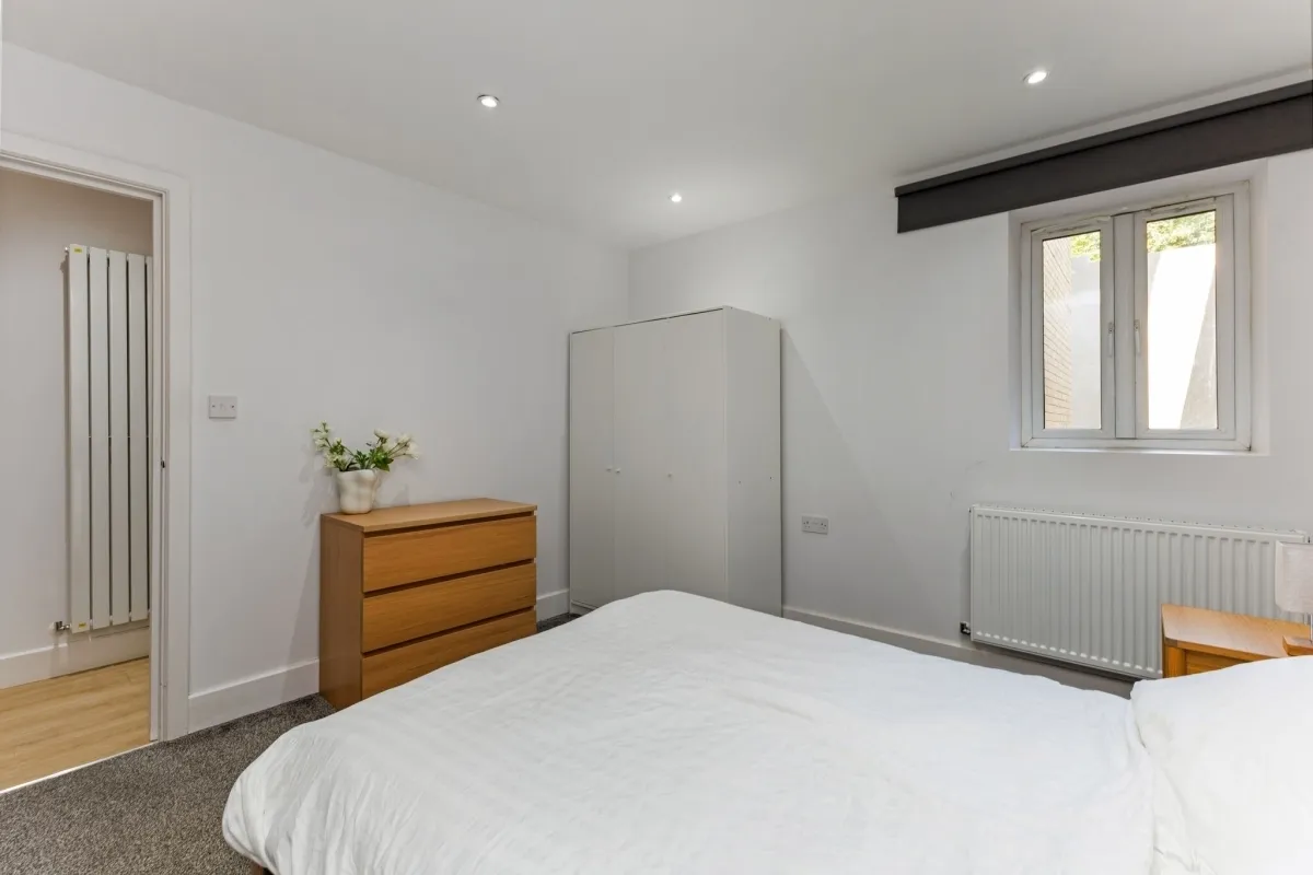 Thurlow Park Road London SE21, photo 9