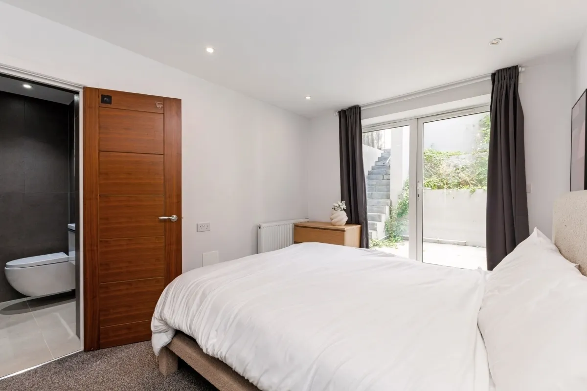 Thurlow Park Road London SE21, photo 11
