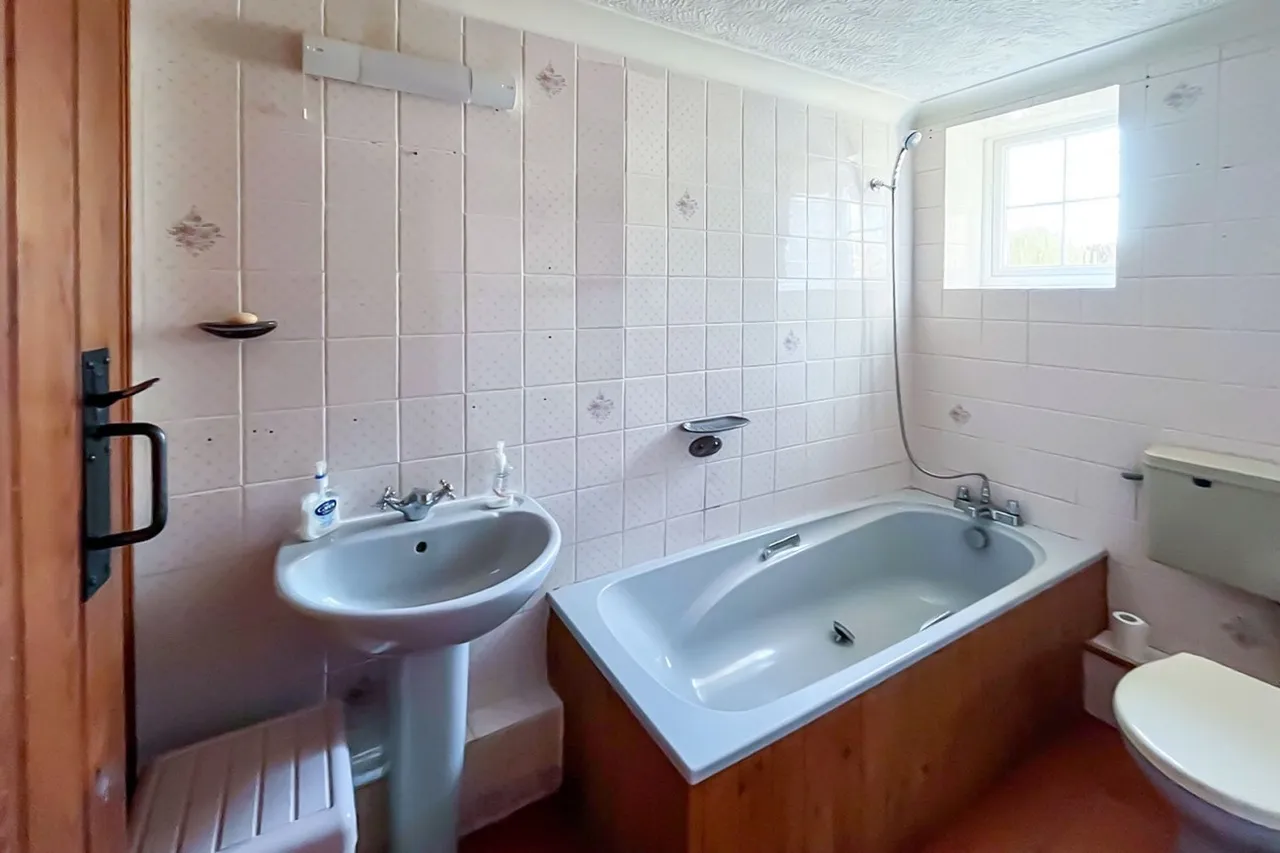 East Preston, Littlehampton, BN16, photo 12