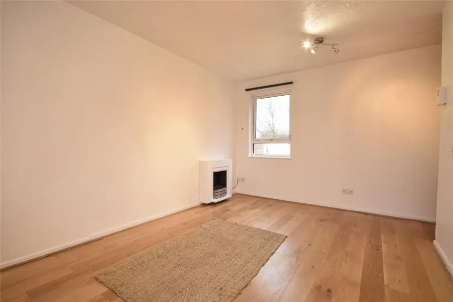 Apeldoorn Drive, Wallington, SM6, photo 4