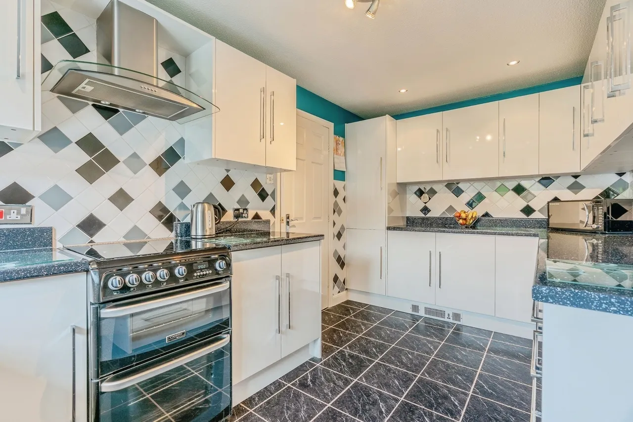 Stainton Drive, Burnley, BB12, photo 6