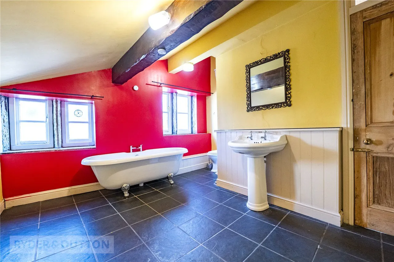 Birkby Lodge Road, Huddersfield, HD2, photo 13
