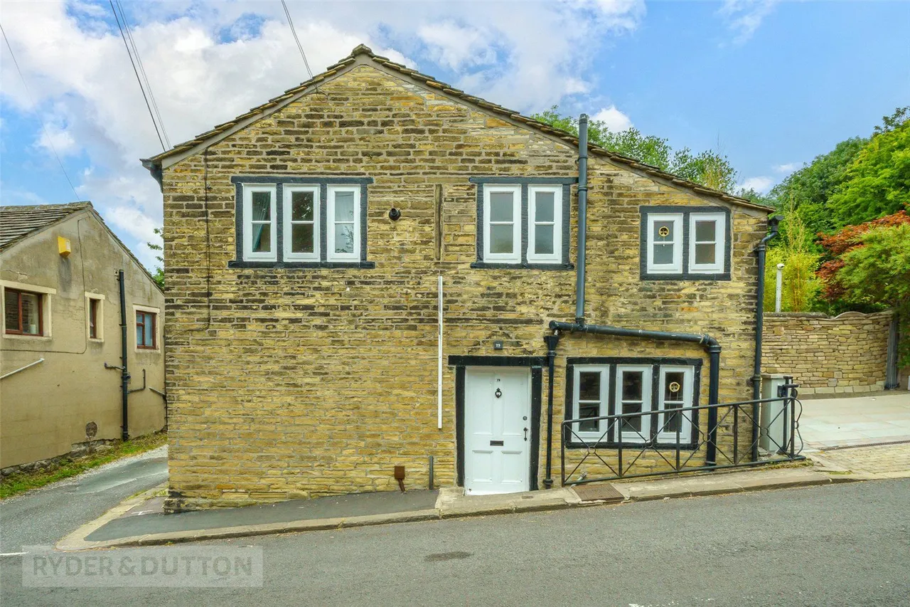 1 bed house for sale, Birkby Lodge Road, Huddersfield, HD2