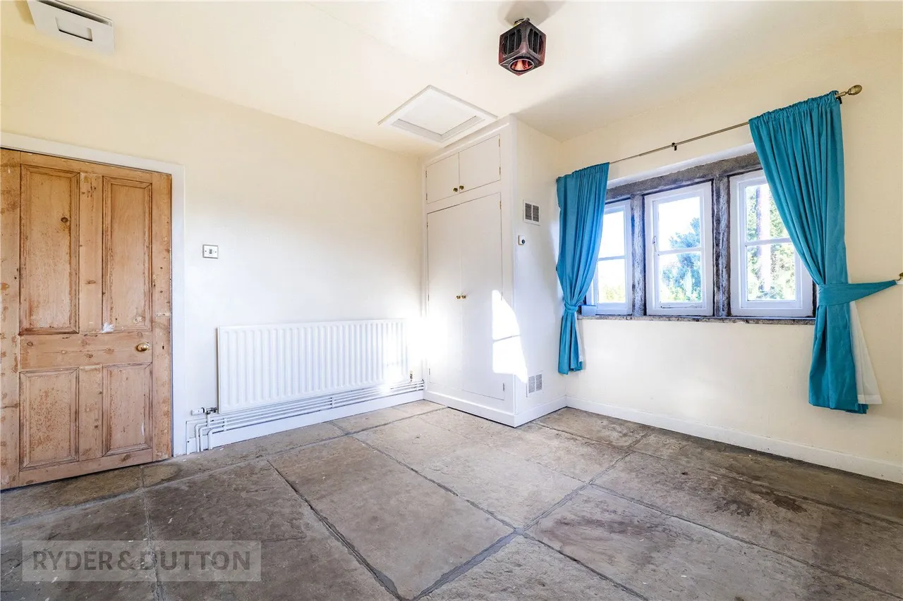 Birkby Lodge Road, Huddersfield, HD2, photo 10