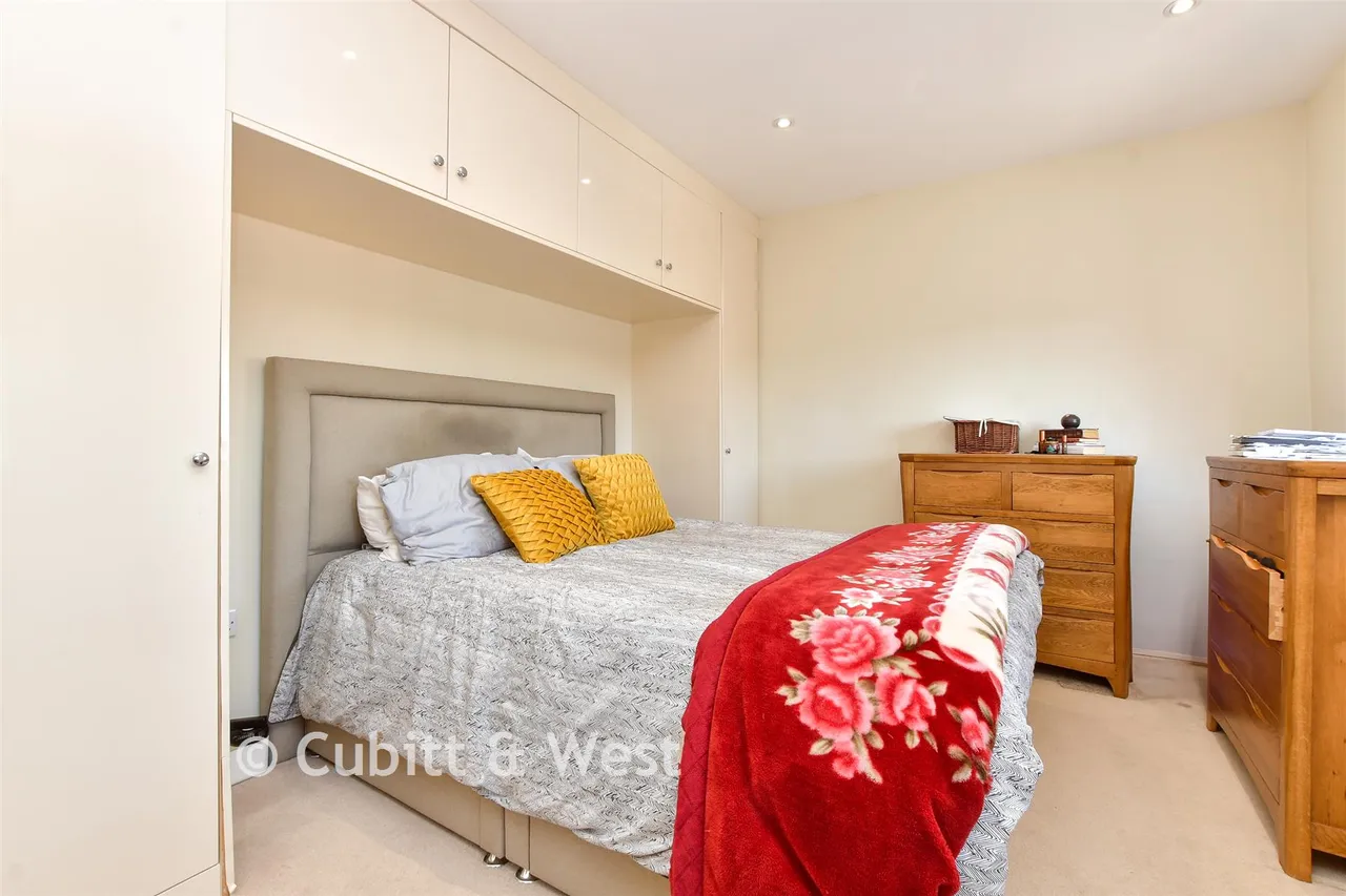Bell Street, Reigate, RH2, photo 3