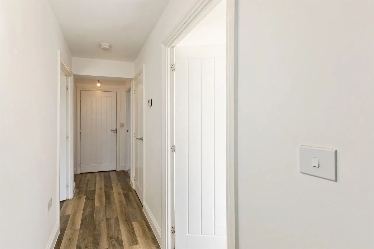 Hayes Drive, Three Mile Cross, RG7, photo 2