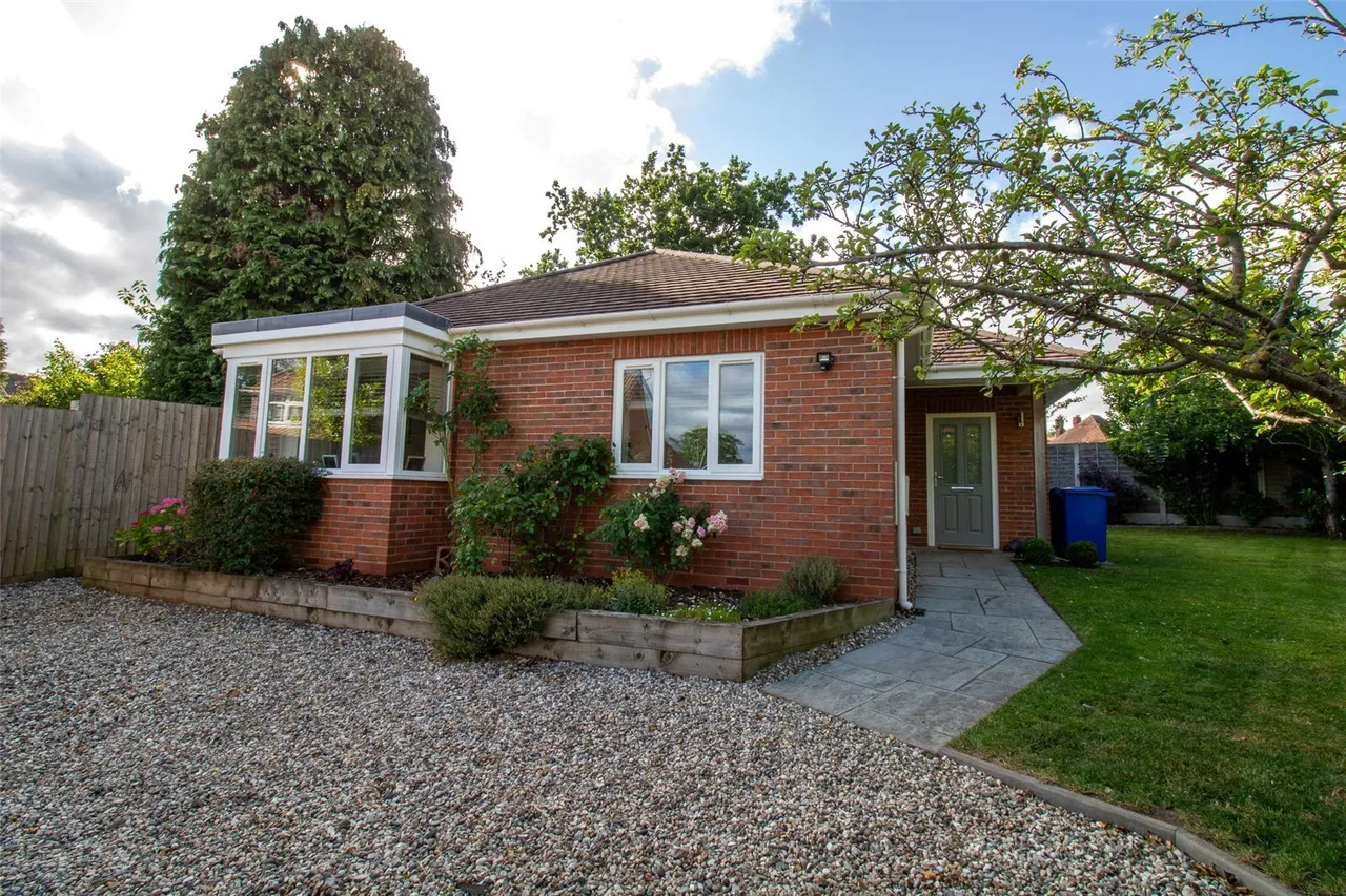 2 bed house for sale — Gorsey Lane, Cannock, Staffordshire, WS11