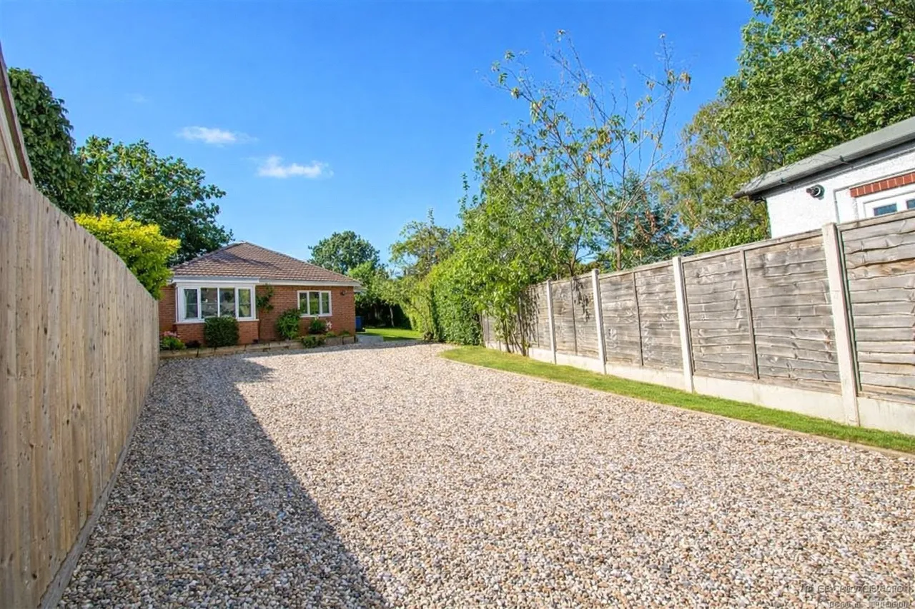 Gorsey Lane, Cannock, Staffordshire, WS11, photo 2