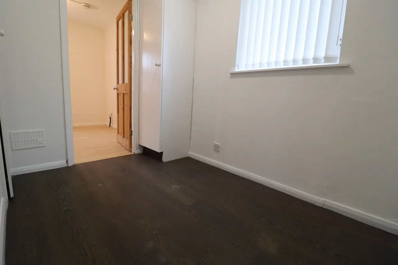 1 bed flat to rent, Llwyn Deri Close, Bassaleg, NP10