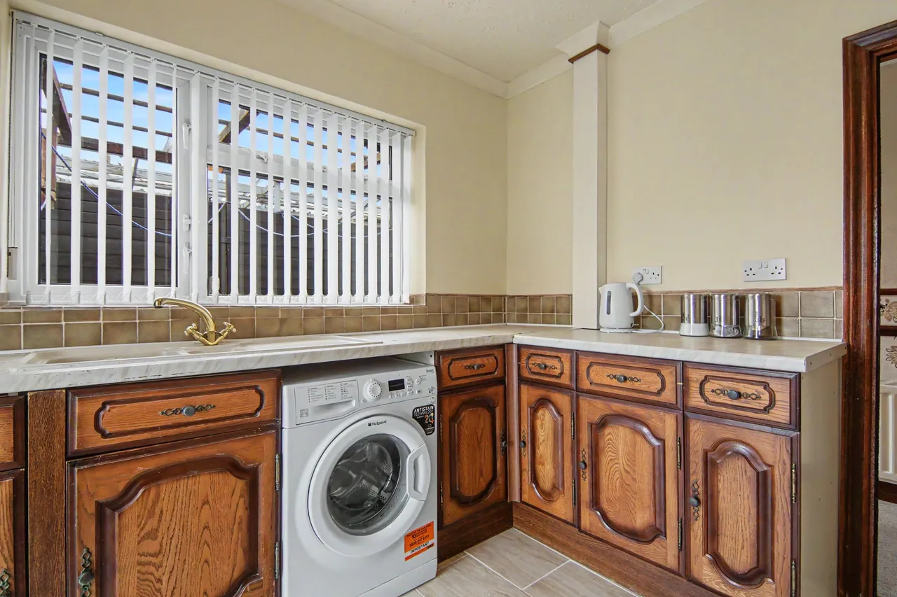 Kingsley Crescent, Bulkington, CV12, photo 2