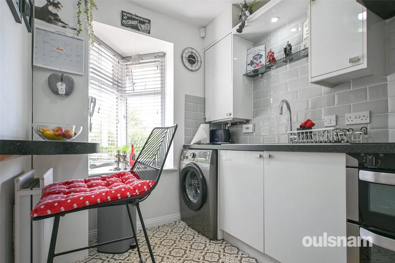 Vicarage Street, Oldbury, West Midlands, B68 8JS, photo 2