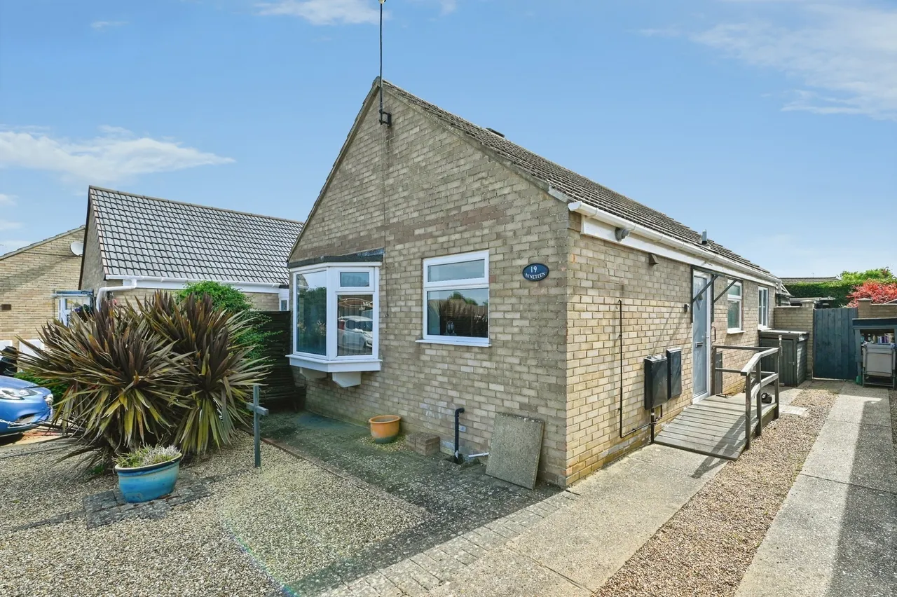 2 bed house for sale — Torrey Close, Heacham, King's Lynn, Norfolk, PE31