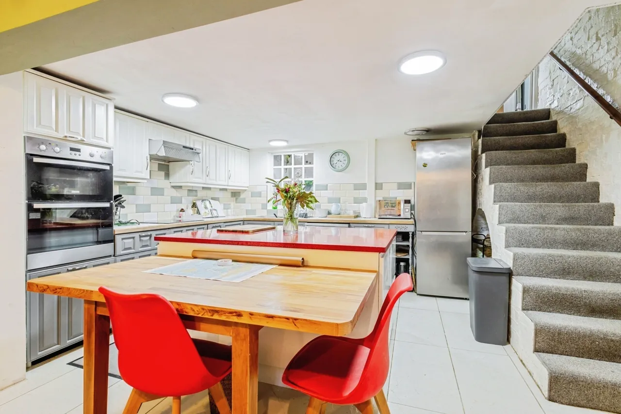 Leicester Terrace, Northampton, Northamptonshire, NN2, photo 6