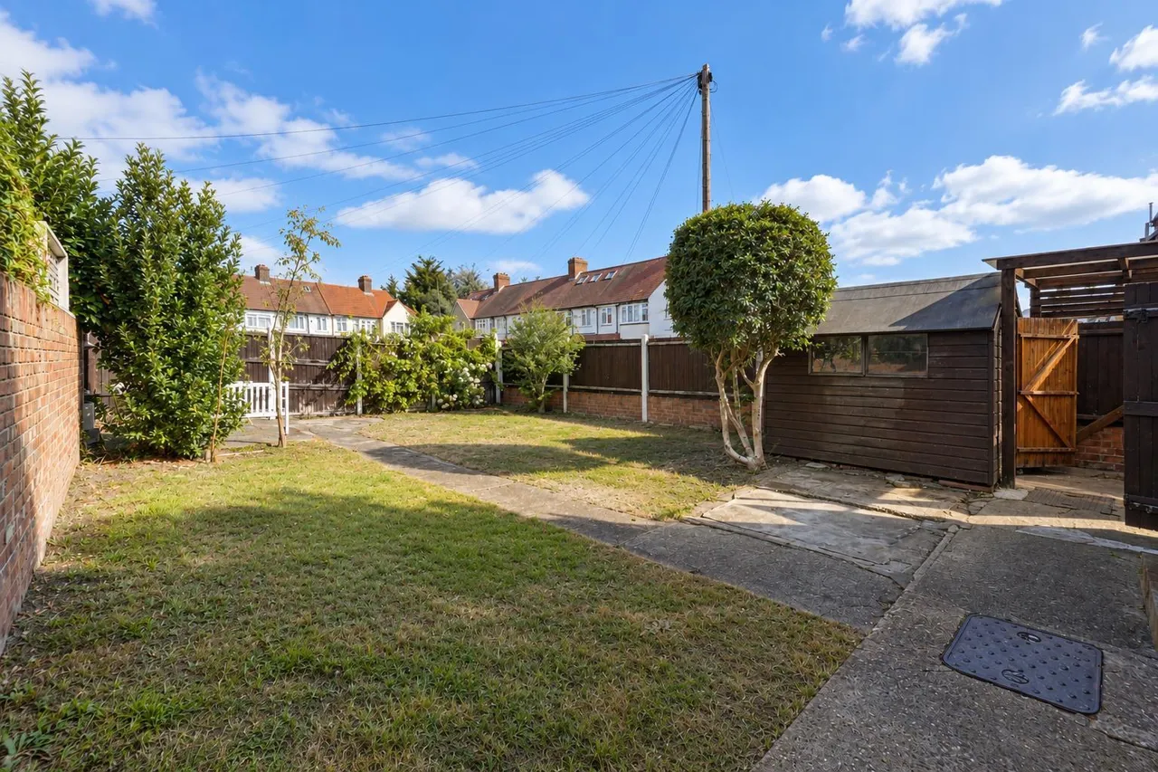 Priory Road, Hounslow, photo 9