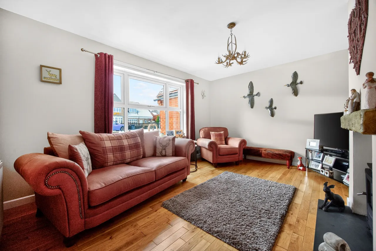 Greenhills Road, Nottingham, NG16, photo 4