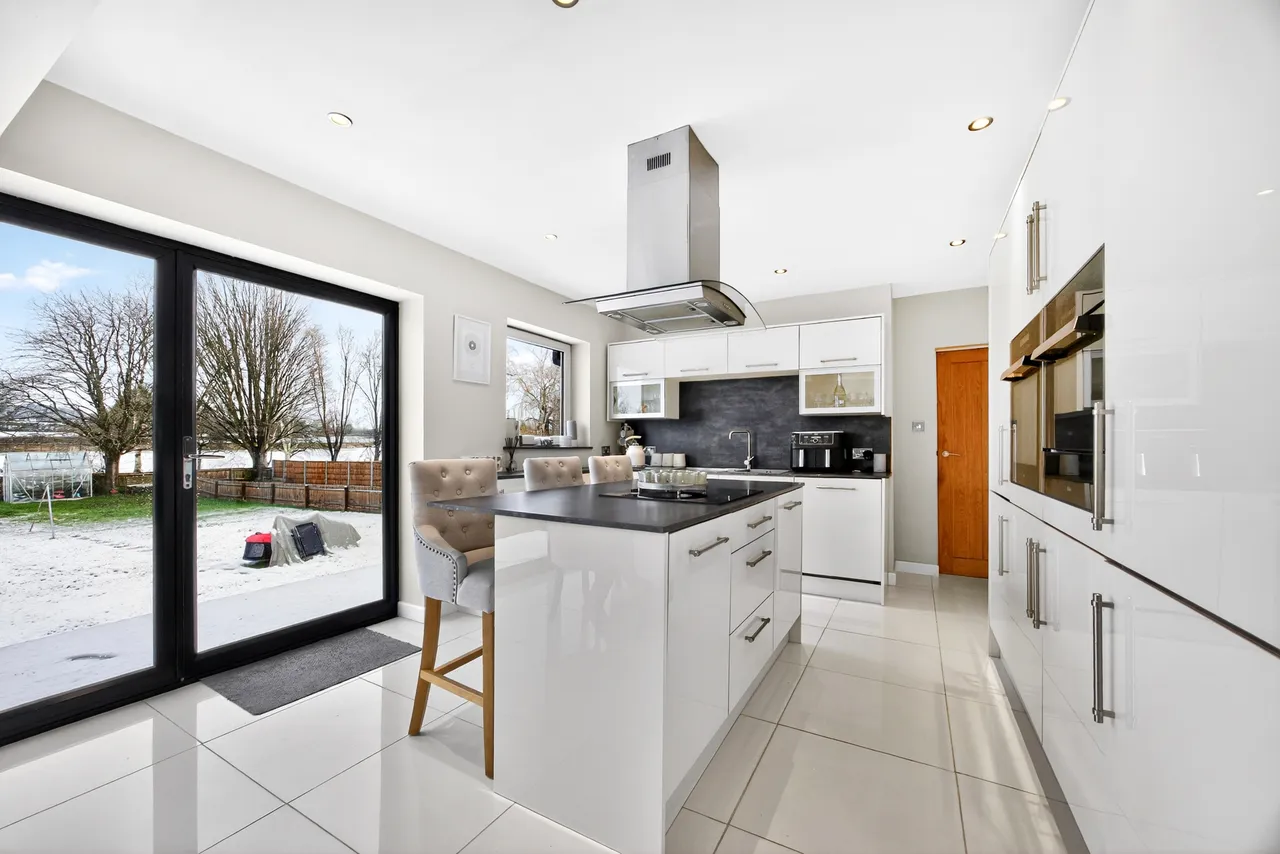 Greenhills Road, Nottingham, NG16, photo 2