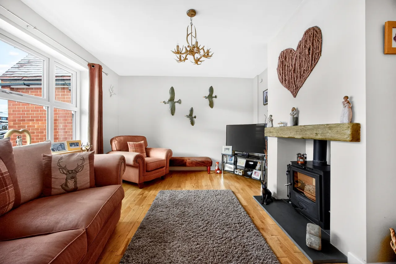 Greenhills Road, Nottingham, NG16, photo 5