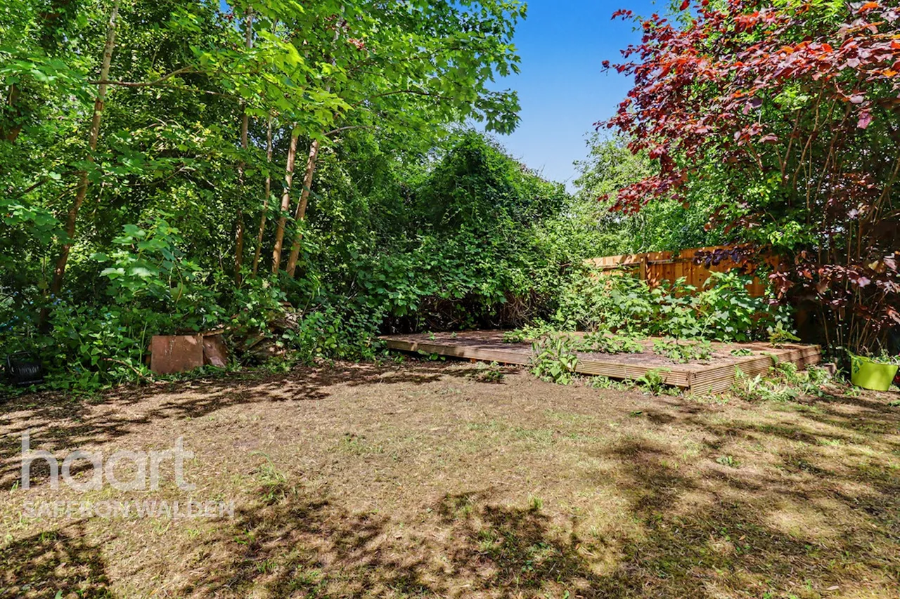 School Lane, Royston, SG8, photo 17
