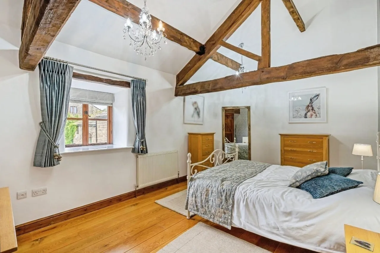 East Busk Lane, Otley, LS21, photo 6