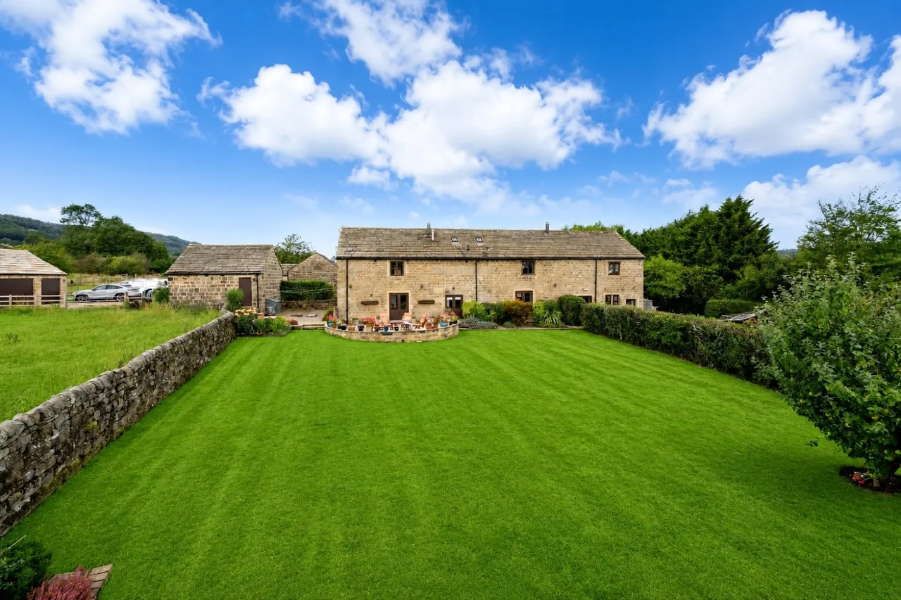 East Busk Lane, Otley, LS21, photo 30