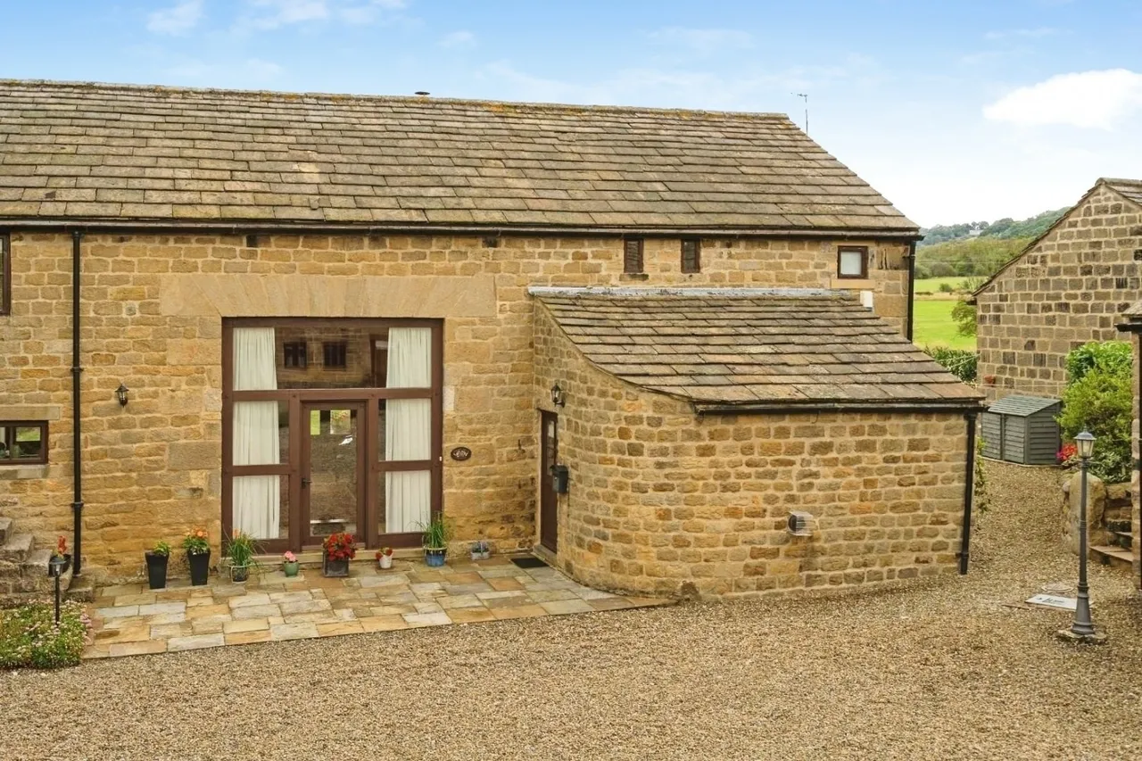 East Busk Lane, Otley, LS21, photo 33