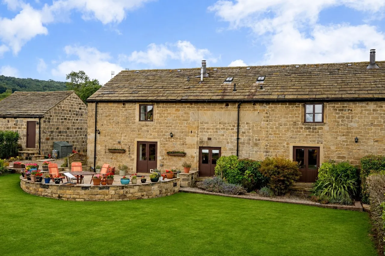 East Busk Lane, Otley, LS21, photo 32