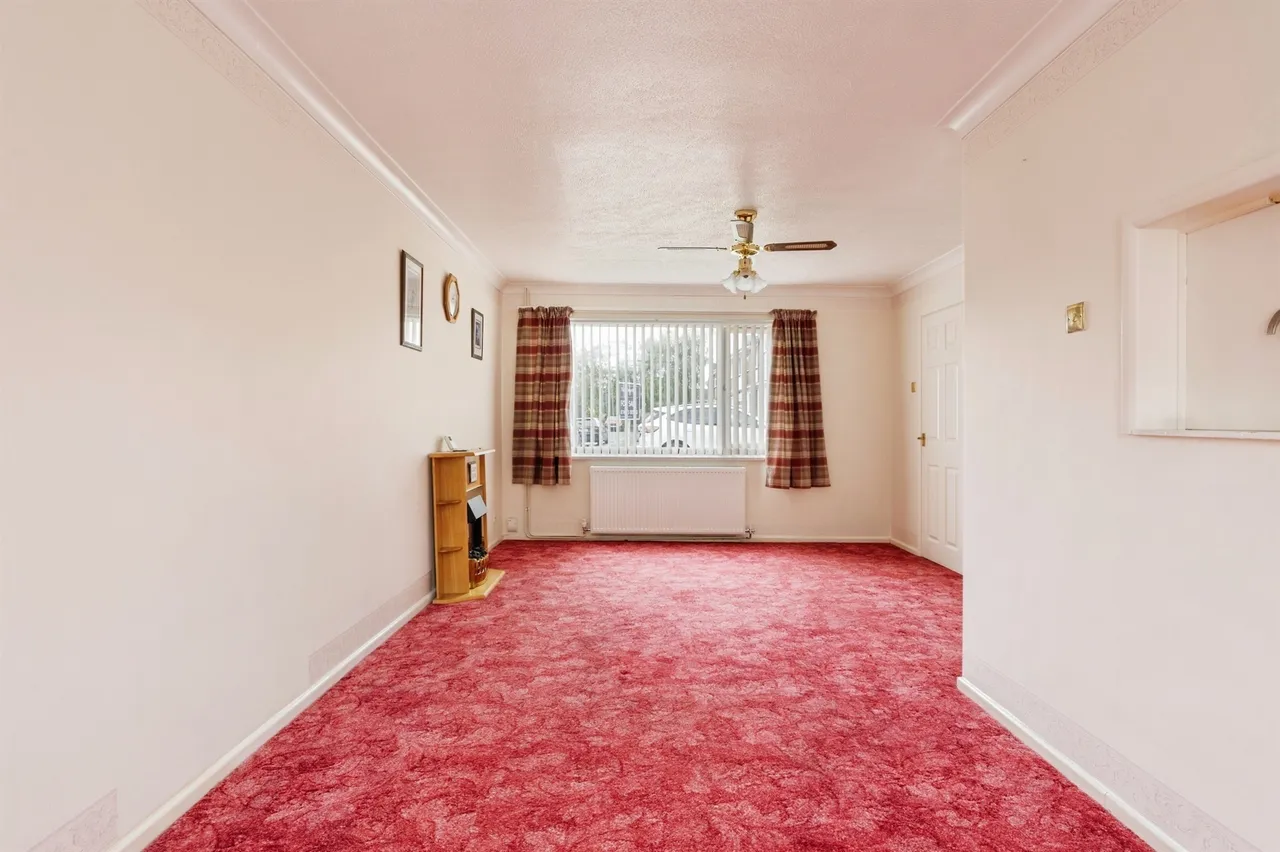 Loxwood, Norwich, photo 7