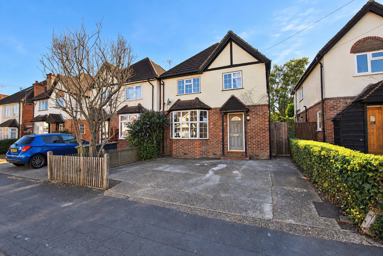 4 bed house to rent, Beckingham Road, Guildford, GU2