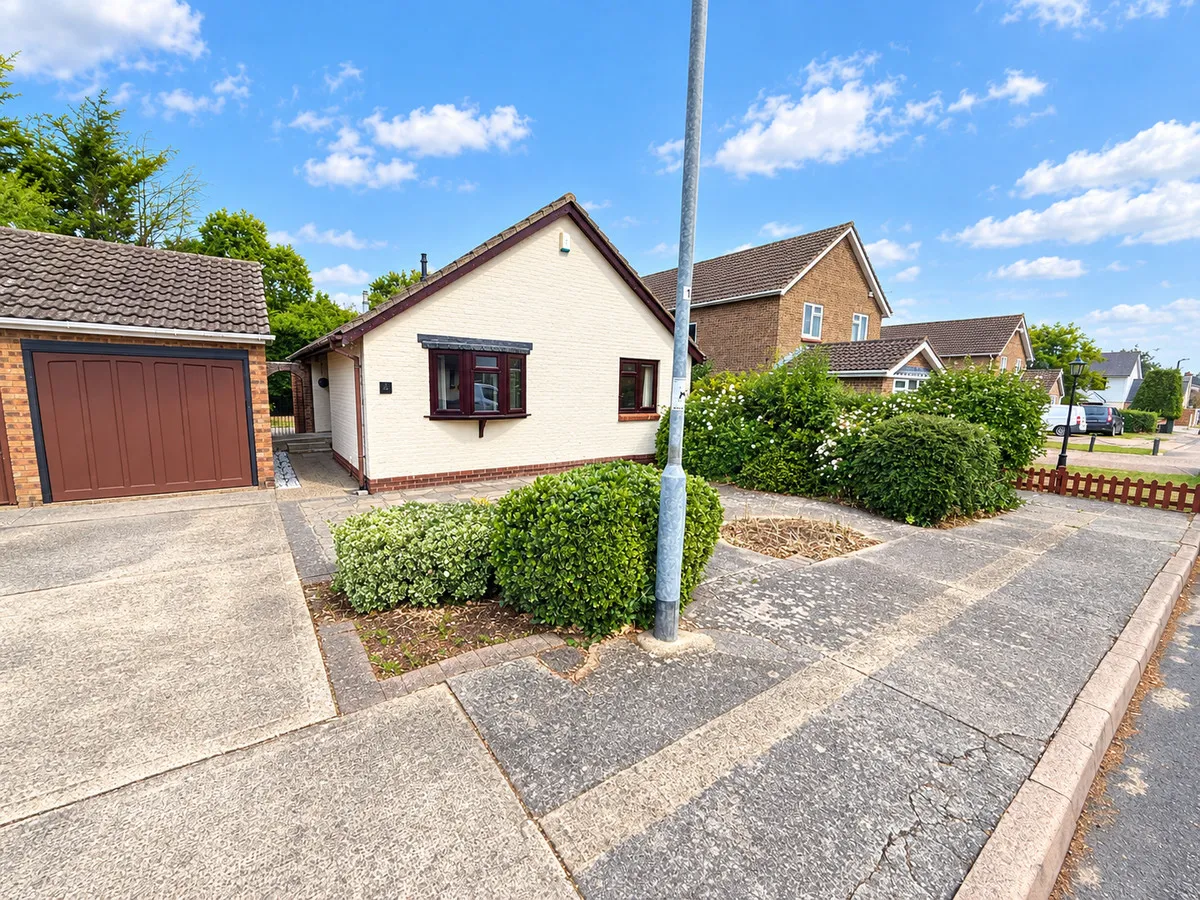 2 bed house for sale, Steeple Heights, Benfleet, SS7