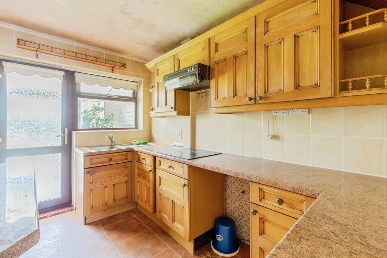 Beake Avenue, Holbrooks, Coventry, CV6, photo 5