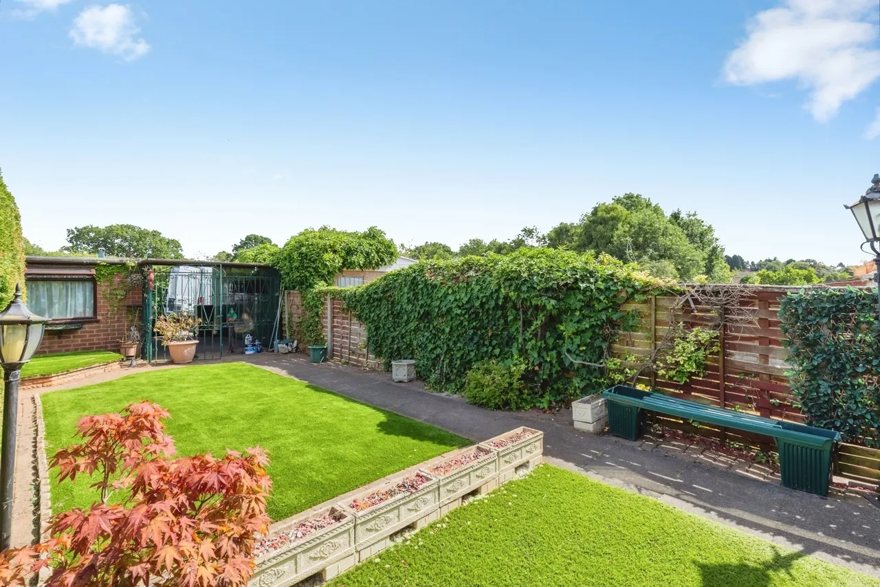 Beake Avenue, Holbrooks, Coventry, CV6, photo 2