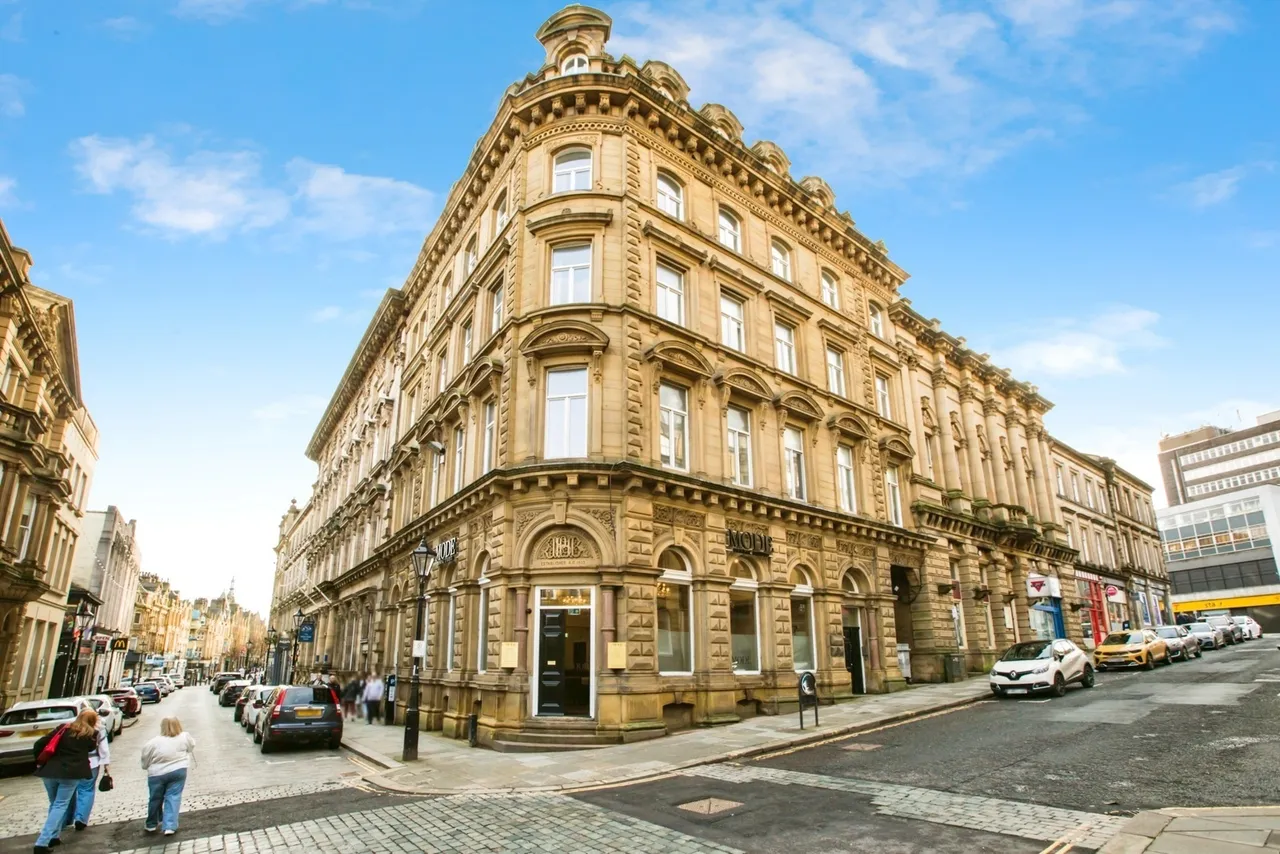 1 bed flat for sale — Crossley Street, Halifax, West Yorkshire, HX1