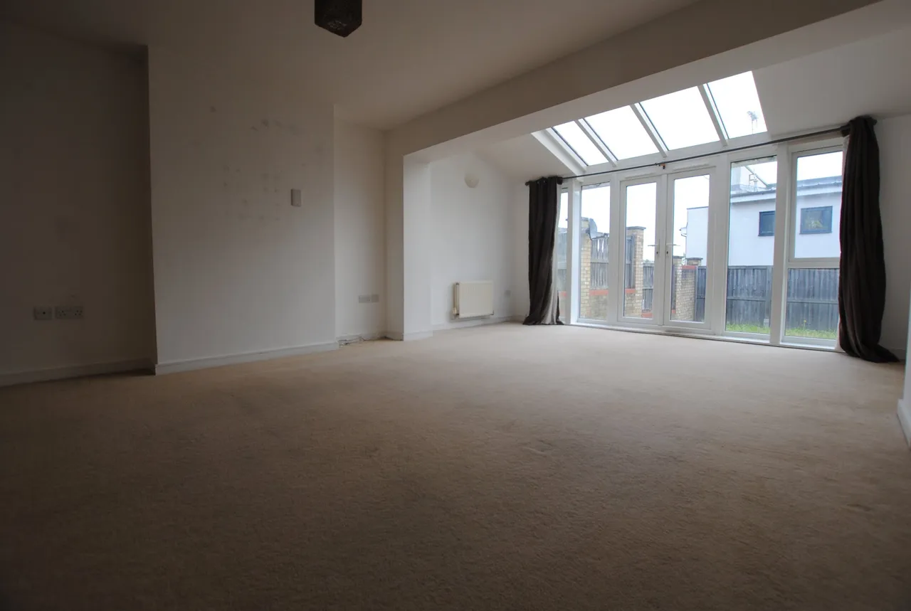 Park Lane, Greenhithe, Kent, DA9 9RZ, photo 4