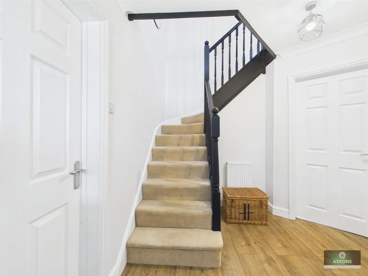 Gregory Close, Maidenbower, photo 9